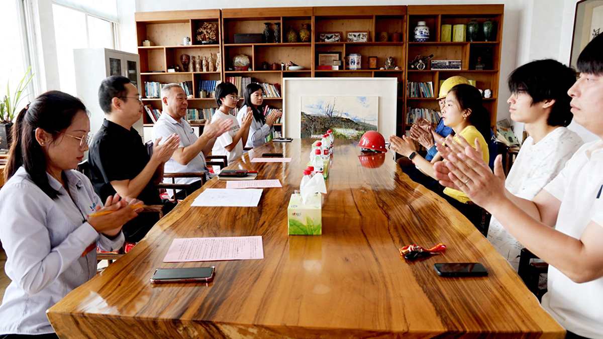 2025年華泰集團職工子女金秋助學金溫馨啟幕 愛心護航學子揚帆逐夢